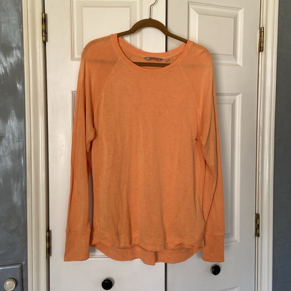 Athleta Tops - NWOT Athleta long sleeve Woman’s Tall Medium
